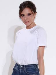 Look What Victoria Beckham Wore To Watch Romeo Playing Tennis For Hours Learntoserveintennis Tennis Clothes Victoria Beckham How To Wear