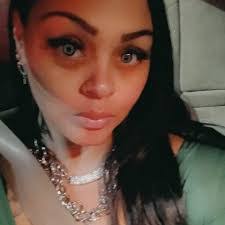 Natasha West's Instagram, Twitter & Facebook