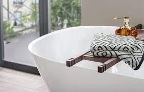 Die preise von badarmaturen reichen von weit unter 100 euro für einfache armaturen für dusche oder waschbecken bis zu einigen tausend euro für einen regenhimmel oder eine bodenstehende wannenarmatur. Wie Hoch Sind Die Kosten Fur Ein Neues Badezimmer Villeroy Boch