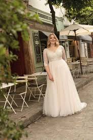 Curvy brautkleid test die qualitativsten curvy brautkleider unter die lupe genommen! Curvy Brautkleider Festtruhe Koln Plus Size Brautmode Zum Wohlfuhlen
