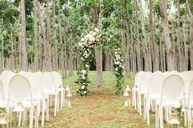 We're obsessed with all the coral and pink florals that bring everything about this charming georgia celebration to life. 44 Outdoor Wedding Ideas Decorations For A Fun Outside Spring Wedding