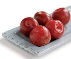 The fruit becomes hollow and enlarges to many times normal size. Pluots A Colorful Cross Of Plum Apricot Article Finecooking
