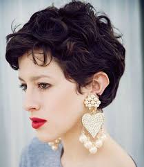Finding a great haircut for curly hair might be more difficult than it initially seems at first. 63 Cute Hairstyles For Short Curly Hair Women 2021 Guide