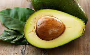 Vom Kern Zur Avocado Pflanze So Geht S Avocado Pflanze Avocadokern Pflanzen Avocado Kerne