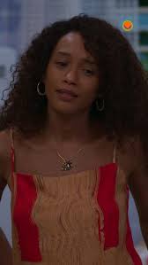 Kátia, mãe de @arthuraguiar, bateu um papo com o Gê e falou sobre como  lidou com as críticas e os hates durante a participação do filho no #BBB22.  Ela também abriu o