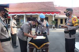 We did not find results for: Sertijab Sejumlah Pejabat Kapolres Cirebon Kota Mutasi Peningkatan Sdm Cirebon Bagus