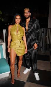 Maluma is living his best life, and that includes being with his girlfriend, natalia barulich. Are Maluma And Kim Kardashian Dating