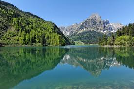 the best hikes in glarus