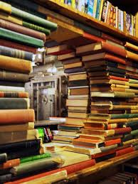 The Last Bookstore Los Angeles A Book Lover S Heaven Elle Croft The Last Bookstore Bookstore Book Lovers
