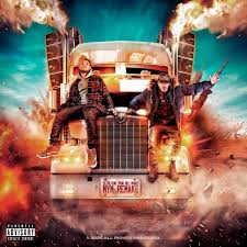 Tras el éxito de yhlqmdlg y las que no iban a salir, el puertorriqueño vuelve al centro de la escena con su tercer álbum de estudio publicado en sin más promoción que la mencionada, bad bunny publicó el último tour del mundo (2020) a las 1:00 am (hora en chile) de este viernes. Bad Bunny El Ultimo Tour Del Mundo Musicologo Y Menes Remake Ipauta Com