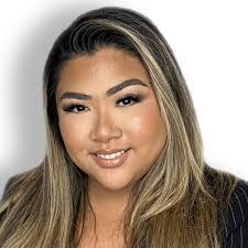 Shana Feldman's Instagram, Twitter & Facebook