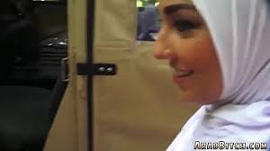 بالتأكيد يتذكره كيف لم تتغير الأمور مع أخته وما زالت. Gulf Search Xnxx Com