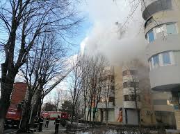 Noi proteste au fost pornite in toata romania, odata cu noile restrictii impotriva covid 19. Incendiu De ProporÈ›ii Intr Un Bloc Din ConstanÈ›a O Femeie S A Aruncat De La Etajul È™ase Pentru A Se Salva De Foc Video