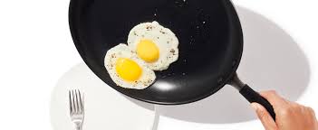 Don't rely on a tea towel to do the job of oven mitts. Amazon Com Oxo Good Grips Nonstick Black Frying Pan 12 Kitchen Dining