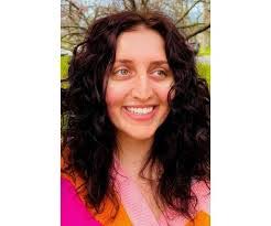 Nancy Bello's Instagram, Twitter & Facebook