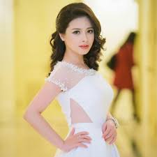 Đồng thời em luôn dành một khoảng thời gian nhất định trong ngày để làm một đề, theo dõi và ghi nhận sự thay đổi. Tiá»ƒu Sá»­ Ca SÄ© DÆ°Æ¡ng Hoang Yáº¿n
