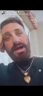 Il Mondo di Remini: Fantasia e Verità