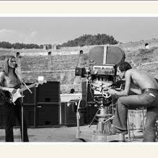 It was recorded at the amphitheater of pompeii and was the first public performance at the venue since ad 79. David Gilmour Jacques Boumendil A La Camera Pink Floyd Live At Pompeii Von Jacques Boumendil 1971 Fotografie Artsper 1068351