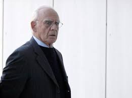 Ο άκης τσοχατζόπουλος ήταν σε όλη του την πολιτική ζωή το «νούμερο δύο». Zbtsat8eequkom