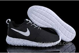 Free Shipping 60 70 Off Italy Nike Roshe Run Id Men Running Shoes Black And White Nrm5i