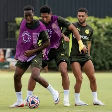 ดูสด ดอร์ทมุนด์ พบ อุลซาน HD เสือเหลืองจะตกรอบตามปอร์โต้ไหม