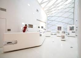 C42 Citroen Showroom By Manuelle Gautrand Architecture Paris Store Design Glass Facades Architecture Showroom