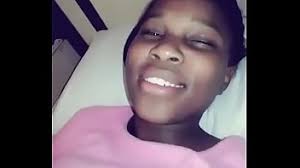 Un homme avec du ventre se tape une petite africaine bien. Femme Africaine Masturbation Search Xnxx Com