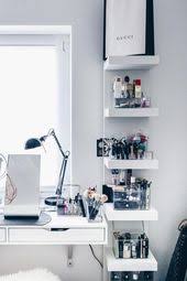 Meine Neue Schminkecke Inklusive Praktischer Kosmetikaufbewahrung Life Und Style Blog Aus Osterreich Kosmetik Aufbewahrung Schminkbereich Aufbewahrung Schminke