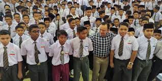 Tahap kompetensi fungsional guru di sekolah menengah di negeri kelantan berada pada tahap tinggi. Sisa Kimia 398 Pelajar Kemukakan Tuntutan Skim Takaful Pelajar Sekolah Malaysia
