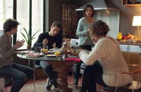 Confidente de chloé, sandrine est prise dans un conflit de loyauté entre son amie, dont le fils est en garde à vue, et sa femme juge. Lucas Part En Internat Et Fred Innocente Lucie Tente De Se Faire Pardonner Demain Nous Appartient 22 01 2019 Demain Nous Appartient Nouveautes Tele Com