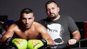 Avni yıldırım, 5 ağustos 1991 tarihinde sivas'da doğmuştur. 35 Milyon Dolarlik Boks Maci Canelo Avni Yildirim