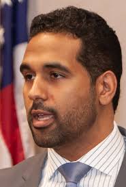 Bridgeport state Sen. Dennis Bradley in federal custody