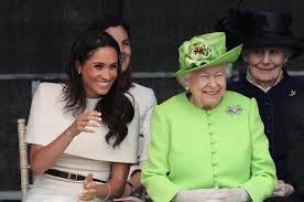 Ilyen cuki fotó készült róla a koronázás napján. Meghan Markle Apja Kemenyen Beszolt Ii Erzsebet Kiralynonek 9am Hu