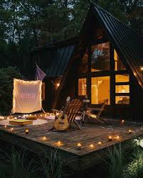 The idea of building a pergola has always been intimidating to me. 20 Cool Backyard Movie Theaters For Outdoor Entertaining