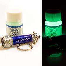 Astroglow glow in the dark paint for metal astroglow is the best glow in the dark paint for those wanting to paint a couple of metallic things. 5 Best Glow In The Dark Paints 2021 Review Solidsmack