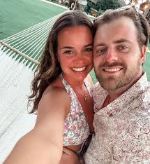 Amanda Leigh Conner (@amandaleightravels) • Instagram photos and videos