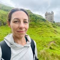 Allison Meek's Instagram, Twitter & Facebook