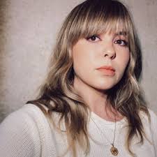 Amy Hoyle (@AmyJHoyle)