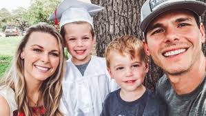 Granger Smith's Wife Debuts New Hair Color After Son's Passing