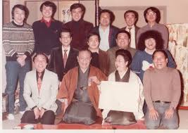 上方落語を代表する関西芸能界の大御所、 笑福亭仁鶴 （しょうふくてい・にかく）さん（本名・岡本武士＝ おかもと ・ たけし ）が骨髄異形成症候群のため、１７日に大阪府内の自宅で死去した。 åŽ³ã—ã‹ã£ãŸ6ä»£ç›®ç¬'ç¦äº­æ¾é¶´ è¾žã‚ã‚ˆã†ã¨ã—ãŸå¼Ÿå­ã«è¦‹ã›ãŸæ¶™ Newsãƒã‚¹ãƒˆã‚»ãƒ–ãƒ³