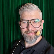 hello. I've been using my microkorg xl synth or my keyboard as a midi  controller (since I don't have one)