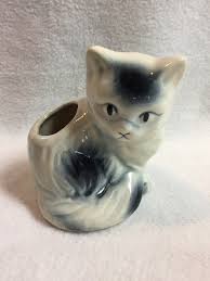 Small Cream And Black Cat Garden Planter Pla233 In 2020 Cat Garden Garden Planters Black Cat