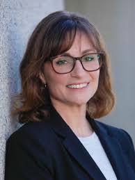 Kelly Zito's Instagram, Twitter & Facebook