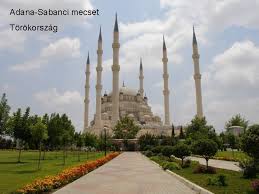 Törökország a koronavírus egyik új epicentruma. M Mosques From All Over The World Yeni