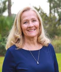 Ashlee Connell's Instagram, Twitter & Facebook