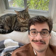 Joey Bragg's Instagram, Twitter & Facebook