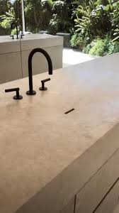 People Are Have A Lot Of Questions About Kim Kardashian S Sinks In 2020 Kardashian Bathroom Kardashian Home Bathroom Design