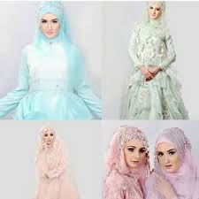 Ricis sendiri ketika ayahnya meninggal dunia sedang berada di flores untuk syuting dan sempat kesulitan memberikan kabar karena tidak adanya sinyal. Oki Setiana Dewi Osd Bridal