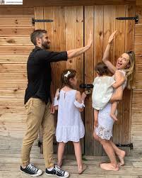 Joanna / sukienki trendy jesi / joanna koroniewska: Joanna Koroniewska Na Zdjeciu Z Corka To Pierwsze Takie Ujecie Wlosy Po Babci Talent Po Mamusi