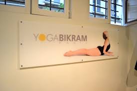 3 reviews of l'espace bikram paris yoga i've tried bikram yoga many places in thailand and north america and have never enjoyed it. Yoga Bikram Paris Hot Yoga Studio Review